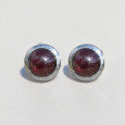 Petites boucles d'oreilles à clous en argent et en pierre Grenat ronde (rouge)