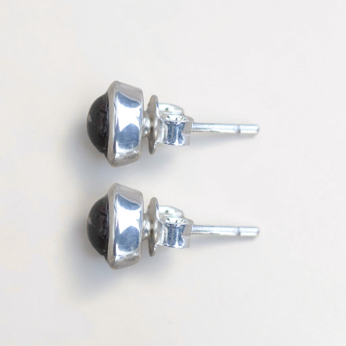 Petites boucles d'oreilles à clous en argent pierre Oeil de tigre