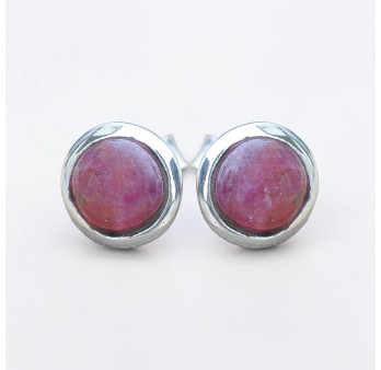 Petites boucles d'oreilles à clous en argent et en pierre Rubis ronde