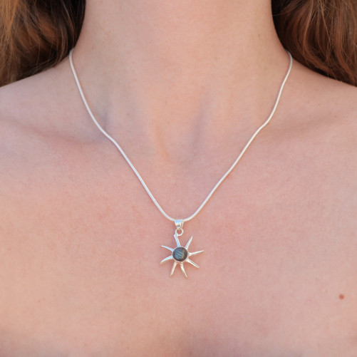 Pendentif soleil argent et pierre Labradorite ronde