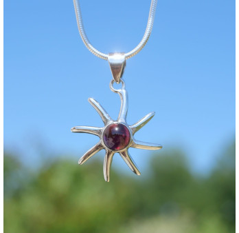 Pendentif soleil argent et pierre Grenat ronde