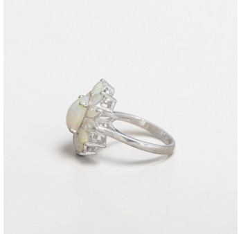 Bague fleur en argent et 13 pierres en Opale d'Ethiopie T57