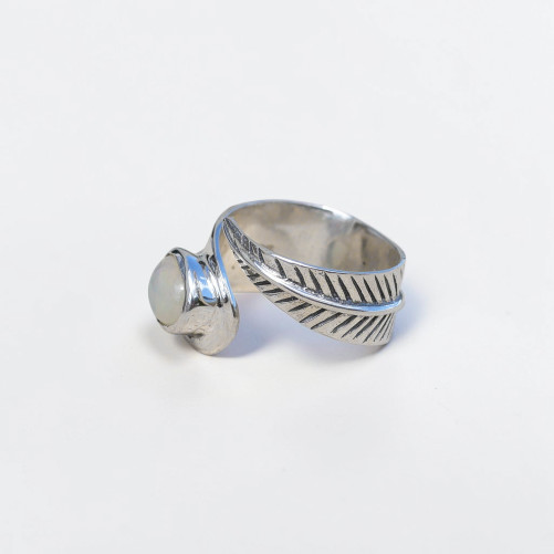 Bague feuille enlacée en argent et pierre Opale d'Ethiopie T56