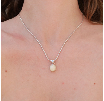 Pendentif ovale en Opale d'Ethiopie et argent