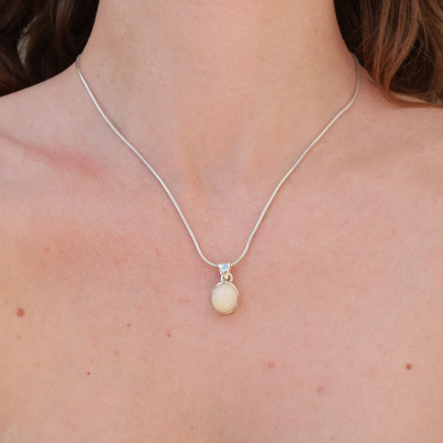 Pendentif ovale en Opale d'Ethiopie et argent