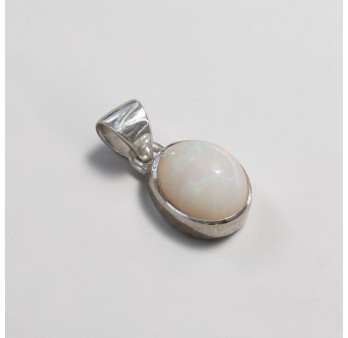 Pendentif ovale en Opale d'Ethiopie et argent