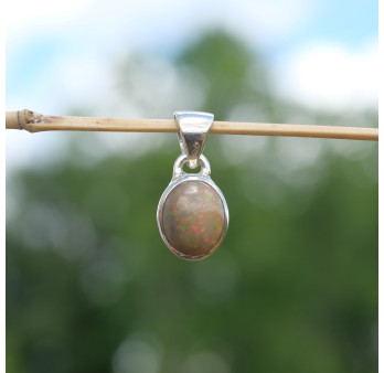 Pendentif ovale en Opale d'Ethiopie et argent