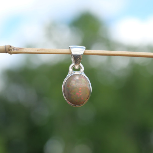 Pendentif ovale en Opale d'Ethiopie et argent