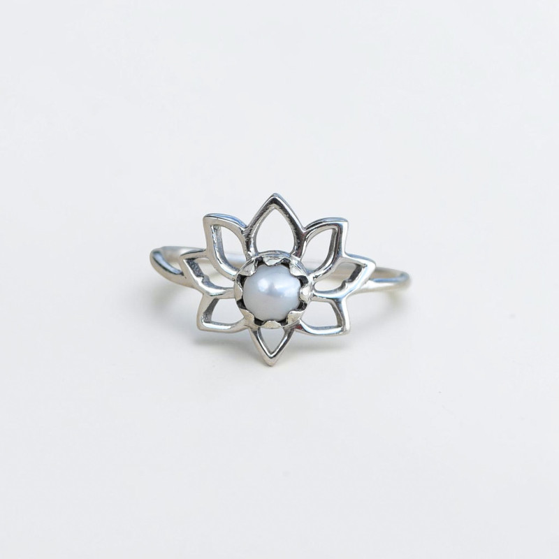 Petite bague fleur de lotus et Perle de culture T49/51/59