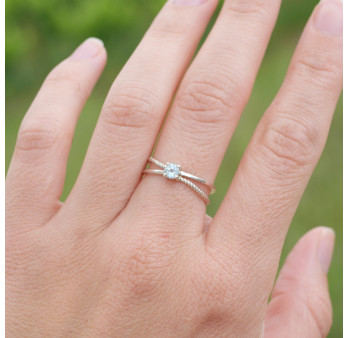 Bague fine double anneau et pierre Topaze bleue T51/54/56/59