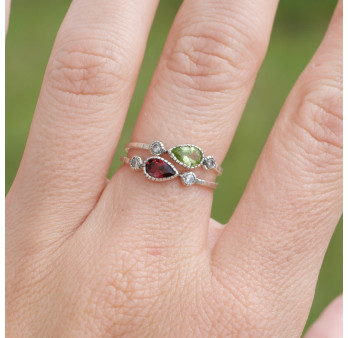 Bague fine argent goutte en Grenat et zircons T52/54/57