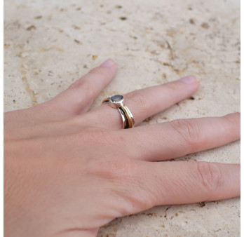 Bague argent doré et petite pierre en Améthyste verte