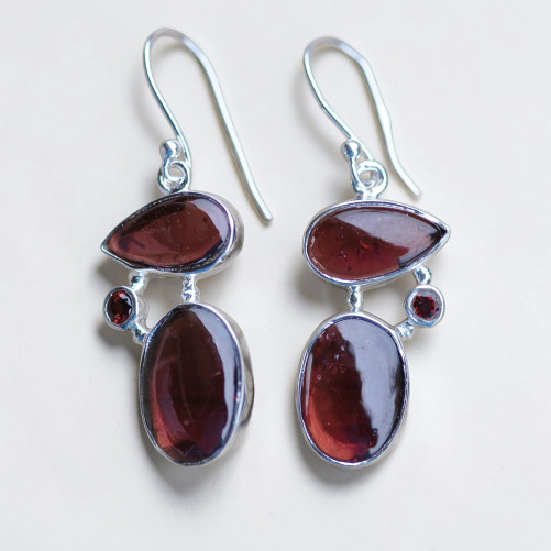 Boucles d'oreilles argent 3 pierres en grenat top qualité