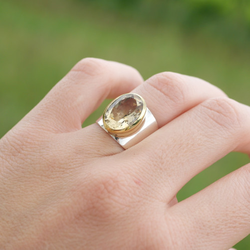 Bague large argent doré et pierre facettée Citrine T51