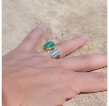 Bague large argent doré et pierre ovale Malachite T53