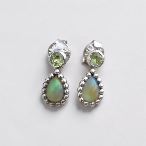 Petites boucles clous en argent et 2 pierres Péridot et Opale