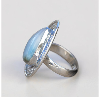 Grosse bague goutte monture en argent martelé et pierre Larimar T54
