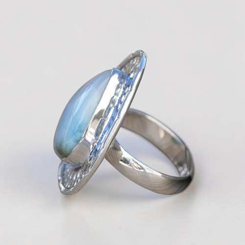 Grosse bague goutte monture en argent martelé et pierre Larimar T54
