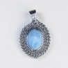 Pendentif bohême en argent ciselé et pierre Larimar