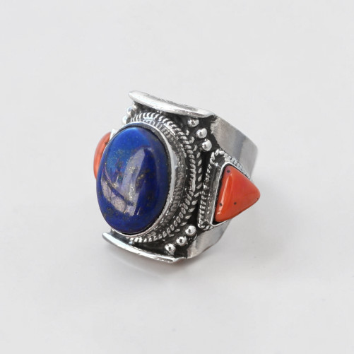 Bague large argent ciselé Lapis lazuli et triangles en Corail T57