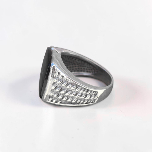 Chevalière Homme argent ciselé et pierre carrée Onyx noir (noir) T63