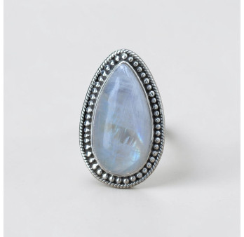 Bague en argent ciselé et Pierre de lune goutte (blanc) T50