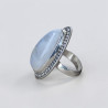 Bague en argent ciselé et Pierre de lune goutte (blanc) T50