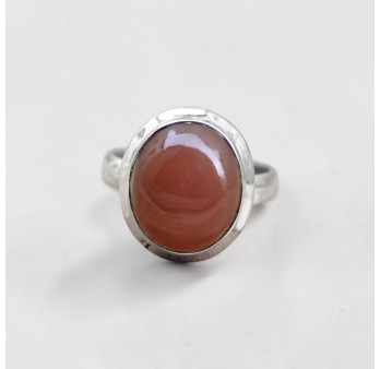 Bague argent et ovale en Pierre de lune saumonée T55