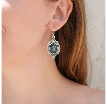 Boucles argent ciselé et pierre Labradorite (bleu)