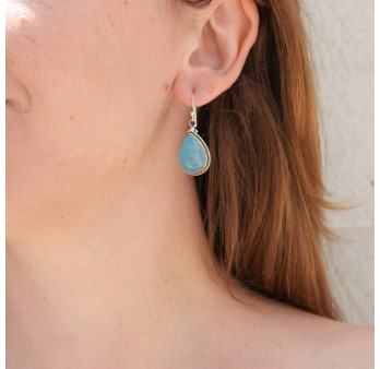Boucles d'oreilles goutte argent strié et pierre en Calcédoine (bleu)
