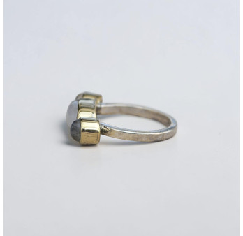Bague fine large en argent doré et 3 Pierres de lune T54