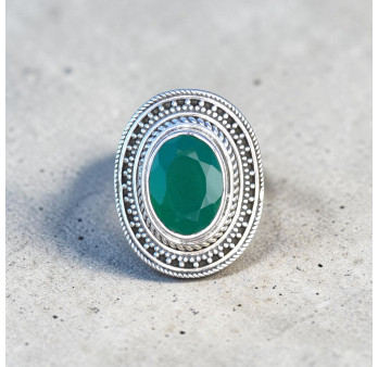 Bague ovale en argent ciselé et pierre Agate verte facettée (vert) T51