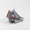 Bague chevalière argent ciselé et Corail de méditerranée T58 réglable