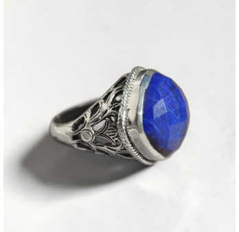 Bague massive argent ciselé et pierre en lapis carrée facettée lazuli T59