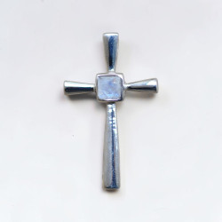 Petit pendentif croix fine en argent et Pierre de lune (blanc)