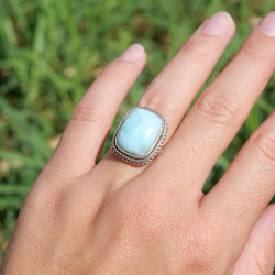 Bague pierre rectangulaire en Larimar et argent strié T52