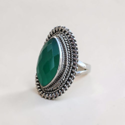 Bague navette pierre Agate verte facettée et argent ciselé T55