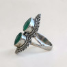 Longue bague 2 pierres Agate verte gouttes et argent ciselé T54