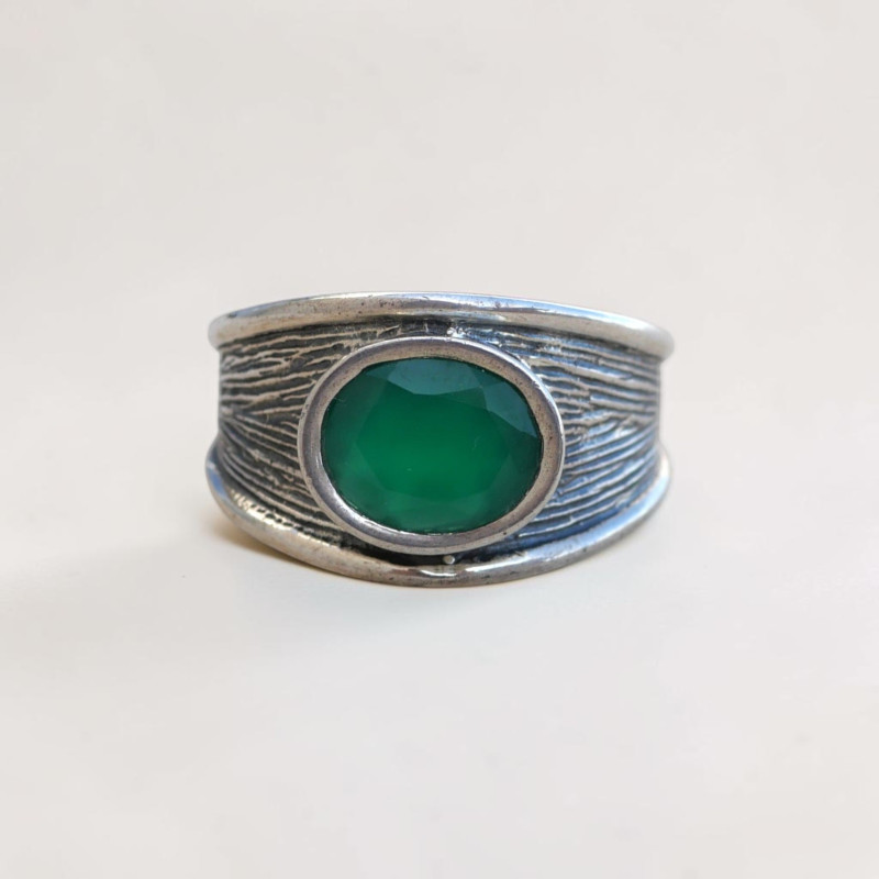 Anneau en argent strié et pierre Agate verte ovale T56