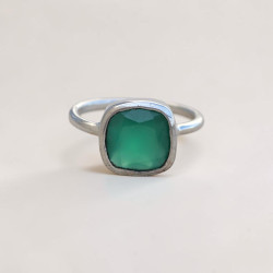 Petite bague pierre carrée Agate verte et argent T55