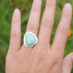 Bague argent lisse et pierre Chrysoprase triangulaire T53