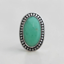 Bague ovale en argent ciselé et pierre Chrysoprase T53 réglable
