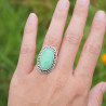 Bague ovale en argent ciselé et pierre Chrysoprase T53 réglable