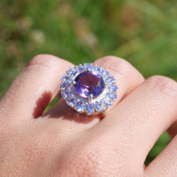 Bague ronde argent et 17 pierres griffées Tanzanite et Améthyste T54