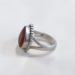 Bague goutte argent ciselé et pierre Cornaline T52