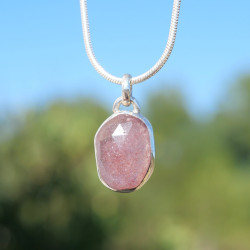 Pendentif irrégulier argent et pierre facettée Quartz strawberry