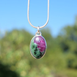 Pendentif ovale argent et pierre Rubis sur zoisite