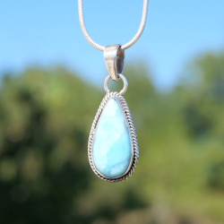 Pendentif goutte pierre Larimar et argent strié