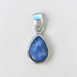 Pendentif goutte argent et pierre Cyanite bleue