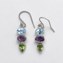 Boucles argent 3 pierres facettées Topaze bleue, Améthyste et Péridot